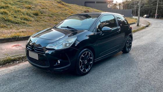 CITROËN DS3 1.6 THP GASOLINA MANUAL CITROËN DS3 1.6 THP GASOLINA MANUAL